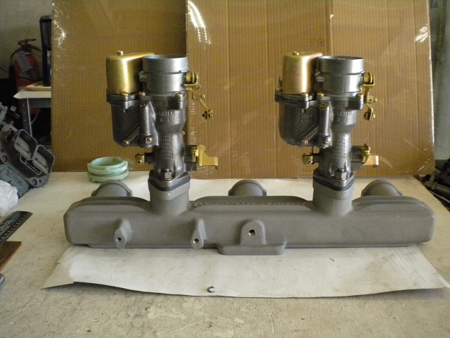 Carter Daul carburetor set up with manifold